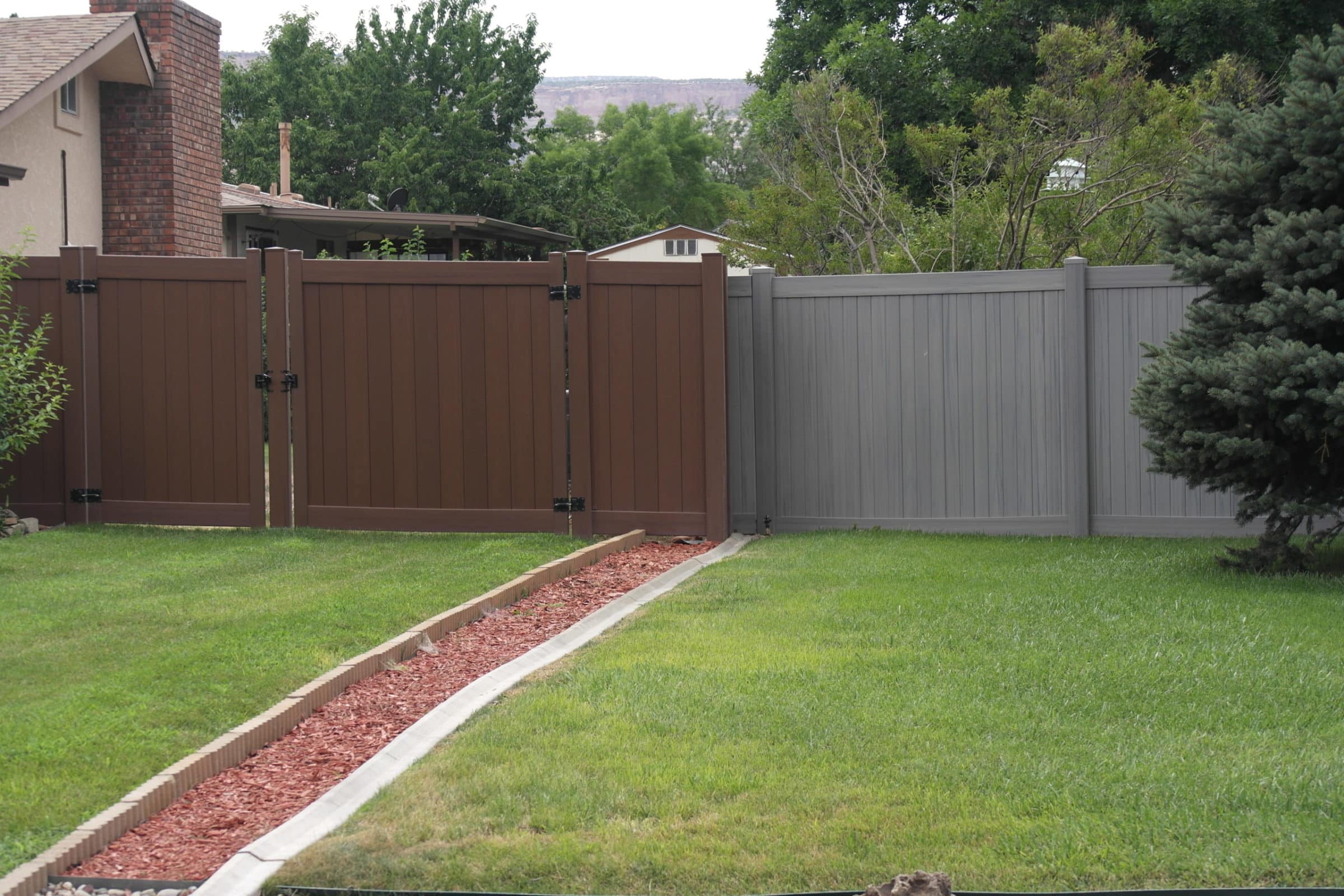 Can You Paint Vinyl Fence? Best Vinyl